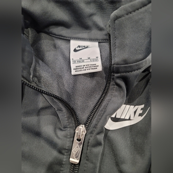 Nike Black & Grey Track Suit Set - Picture 4 of 6
